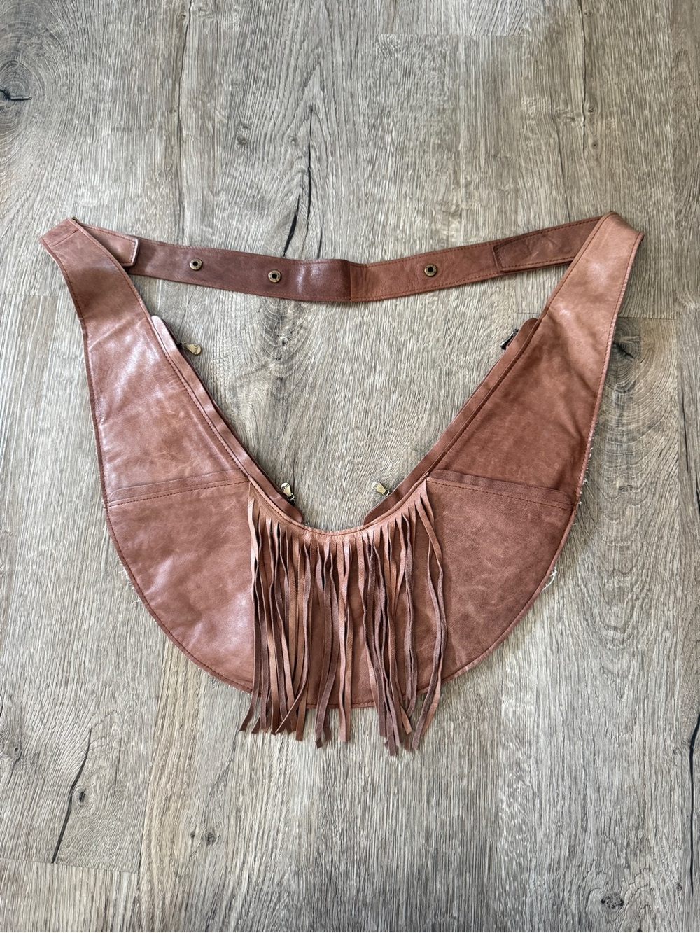 Sash 1/2 Fringe Leather Crossbody